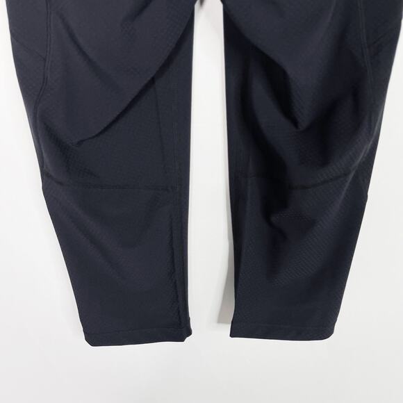 Athleta Black XSmall XS Mesh Textured Crop Capri Leggings Workout Running Pocket - Picture 8 of 11